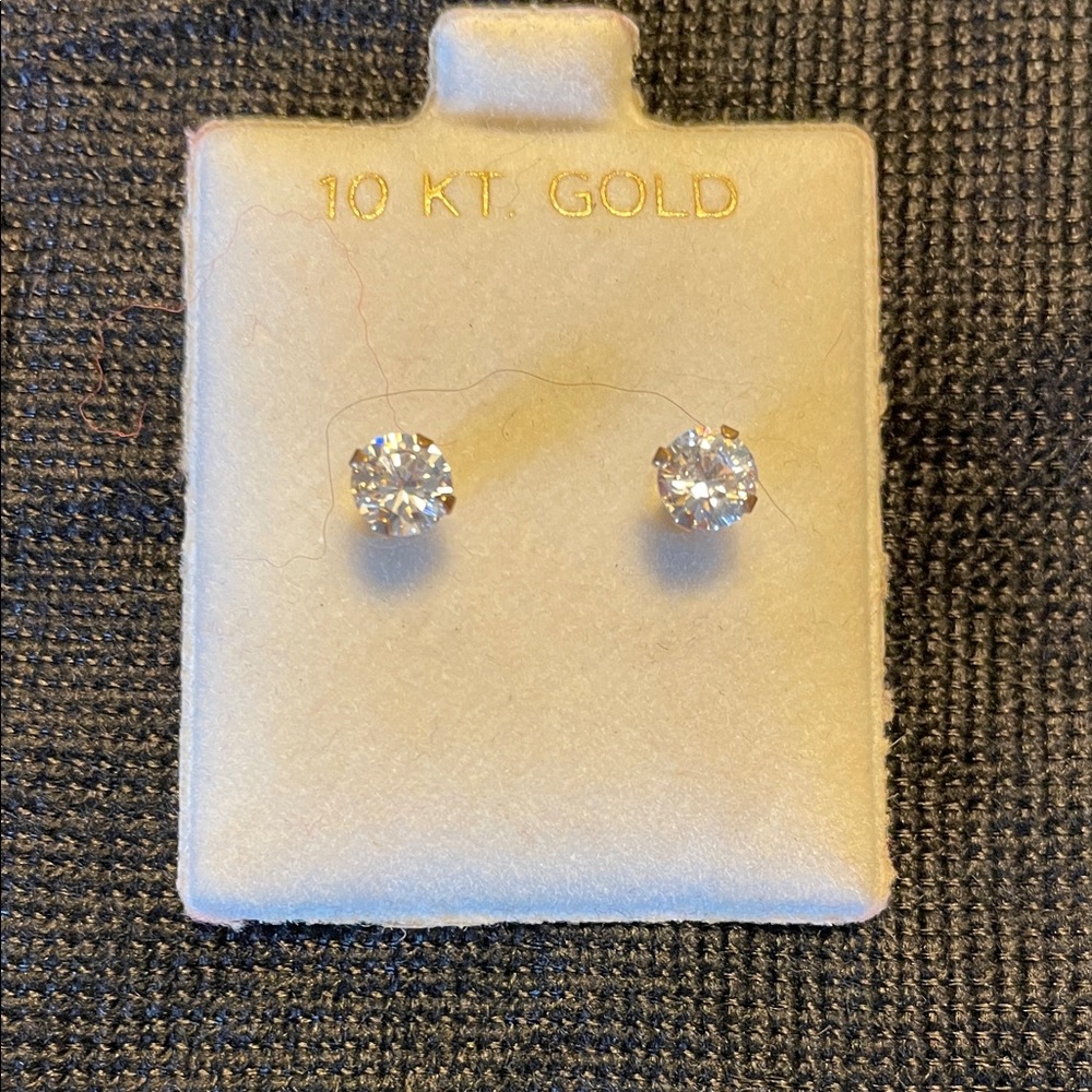 10k Solitaire Cubic Zirconia Earrings USA